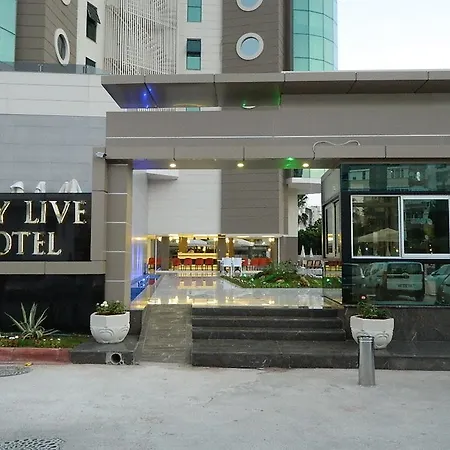 Live מלון