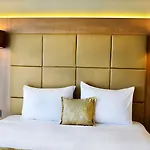 Live 4*